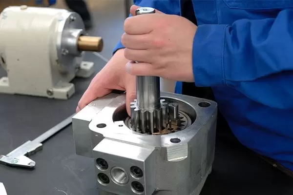 V1-Precision-Mold-Machining